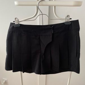 Aritzia skort